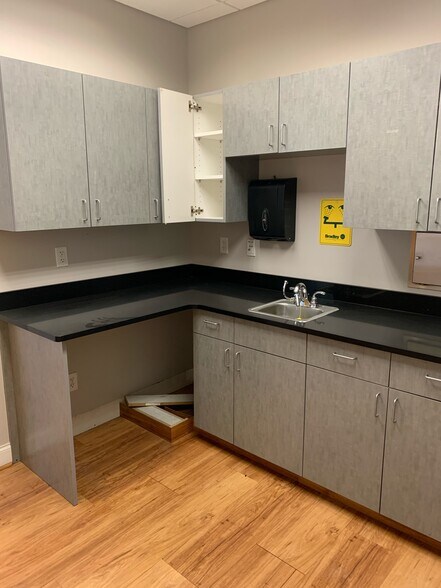 More Photos Of 45 E Main St, Chattanooga Storefront For Lease