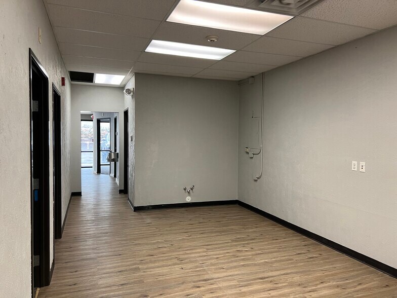 More Photos Of 12860 W Cedar Dr, Lakewood Light Manufacturing For Lease