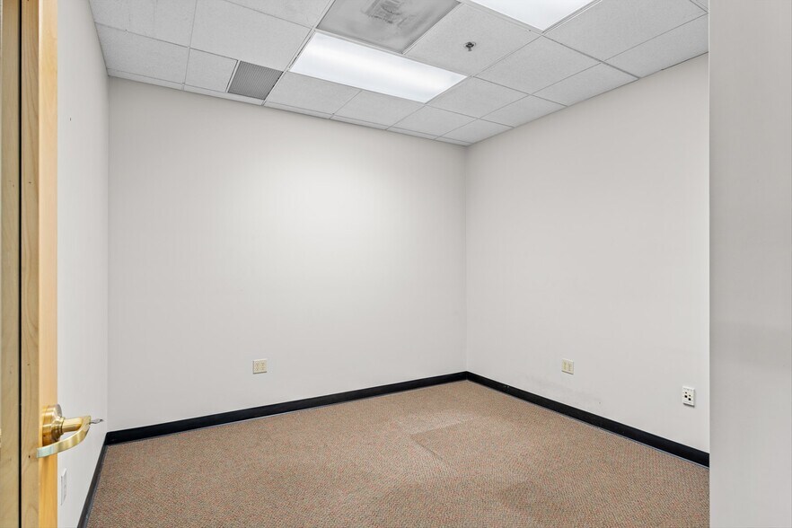 More Photos Of 2030 NE Martin Luther King Jr Blvd, Portland Office For Lease