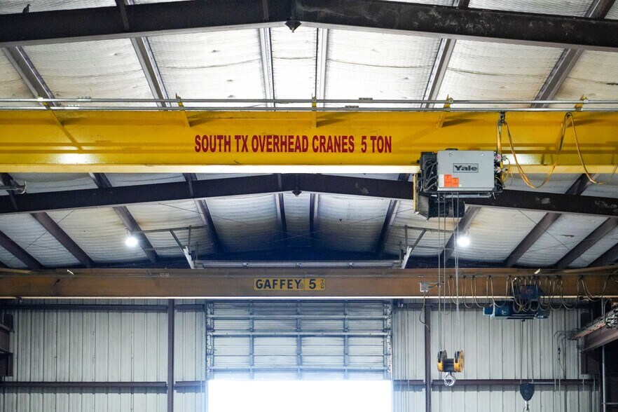 More Photos Of 9002 Leopard St, Corpus Christi Industrial For Sale