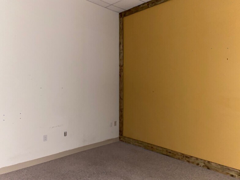 More Photos Of 232-238 Racetrack Rd, McDonough Storefront Retail Office For Lease