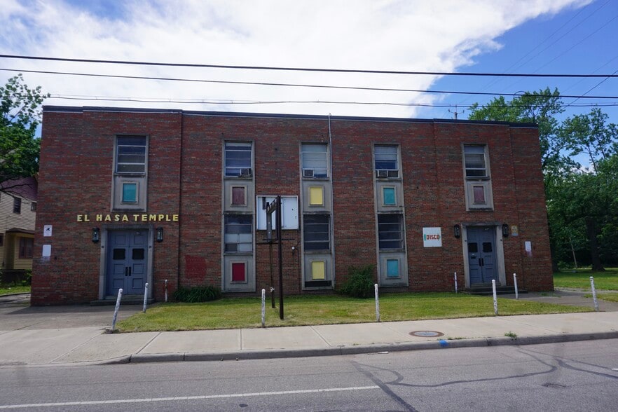 Primary Photo Of 10004 Union Ave, Cleveland Specialty For Sale