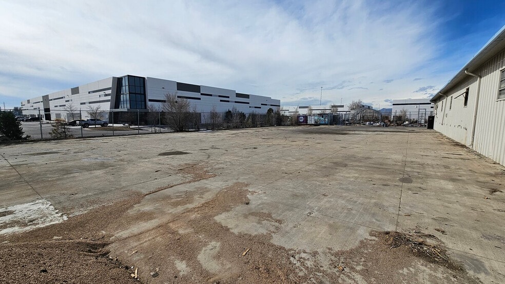 More Photos Of 6521 Washington St, Denver Warehouse For Lease