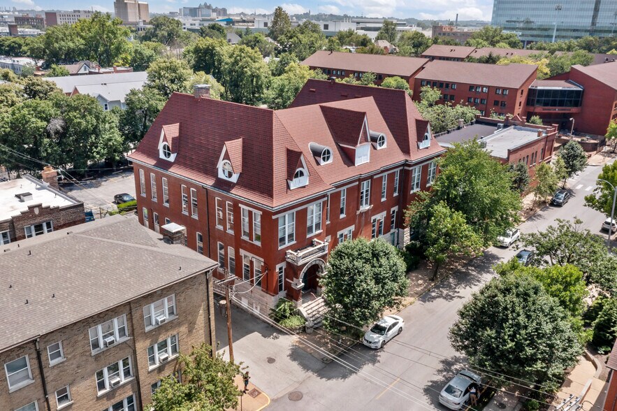 More Photos Of 12-14 N Newstead Ave, Saint Louis Office For Sale