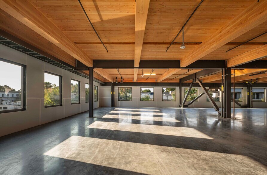 More Photos Of 4204 Glencoe Ave, Marina Del Rey Unknown For Lease