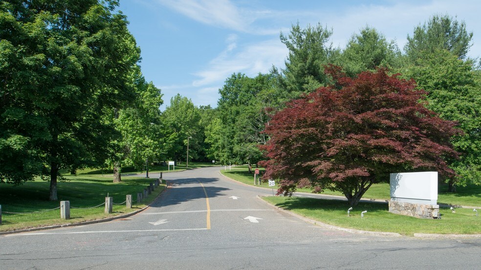 More Photos Of 199 Benson Rd, Middlebury Flex For Sale