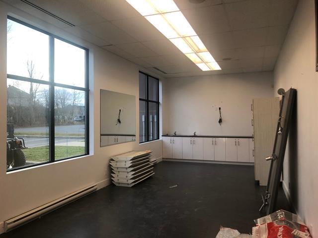 More Photos Of 2991-2993 Boul De La Pinière, Terrebonne Freestanding For Lease