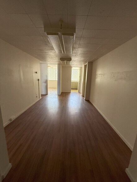 More Photos Of 225 6th St, Marysville Storefront For Sale