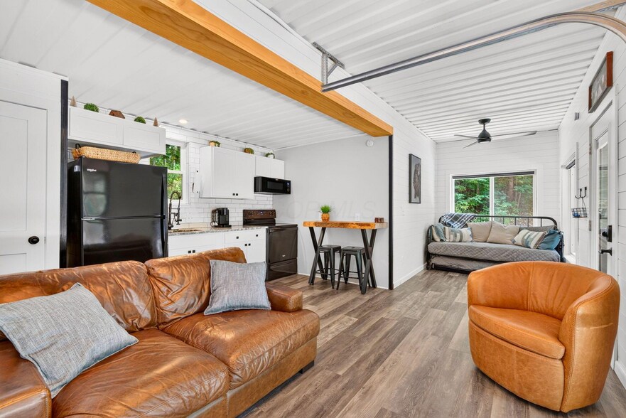 More Photos Of 21360 State Route 327, Laurelville Specialty For Sale