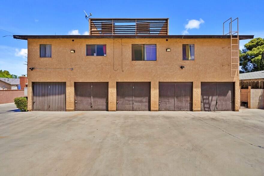 More Photos Of 44751 N Fern Ave, Lancaster Apartments For Sale