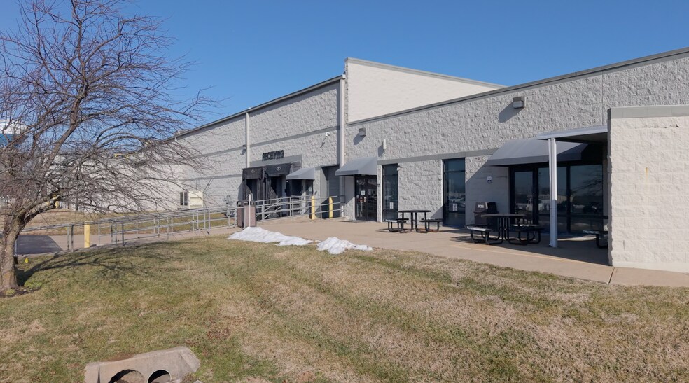 More Photos Of 105 Industry Dr, Versailles Manufacturing For Sale