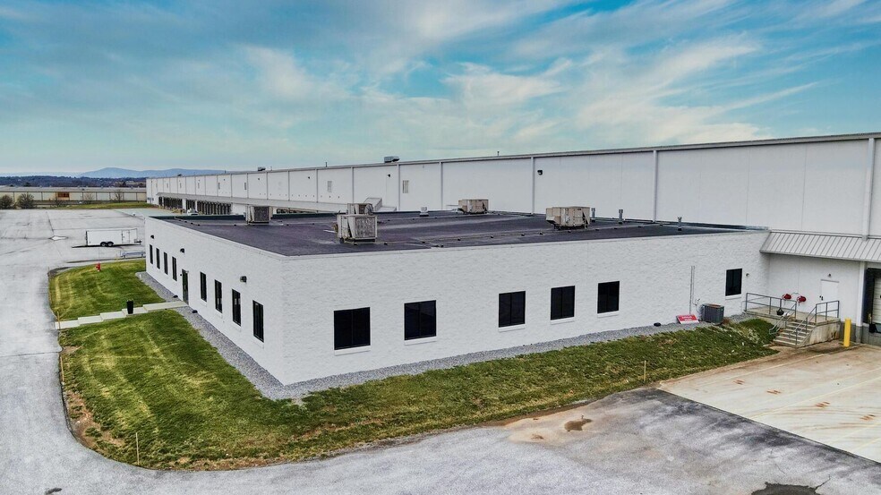 More Photos Of 1475 Nitterhouse Dr, Chambersburg Distribution For Lease