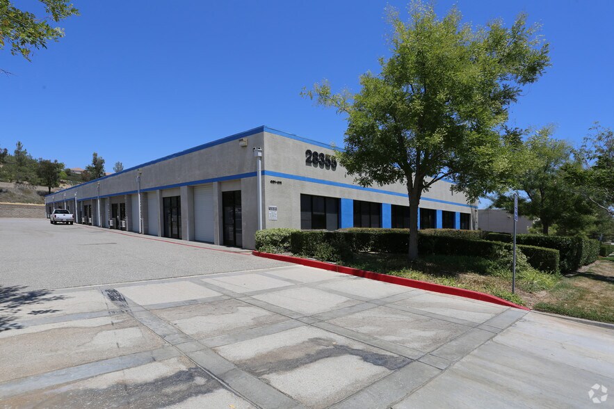 More Photos Of 28355 Industry Dr, Valencia Light Manufacturing For Lease