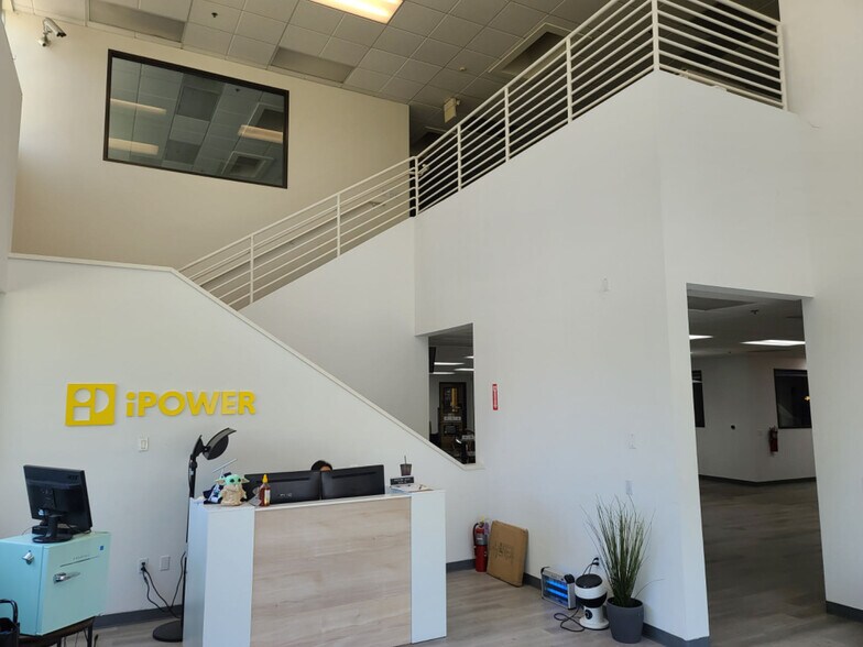 More Photos Of 2397 Bateman Ave, Duarte Warehouse For Lease