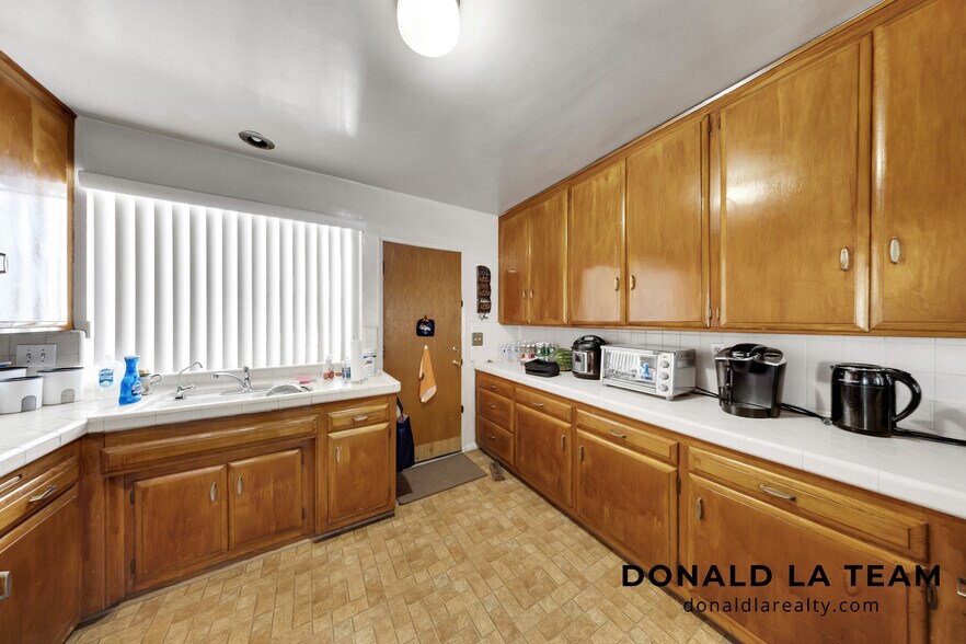 More Photos Of 109 E Hammel St, Monterey Park Apartments For Sale