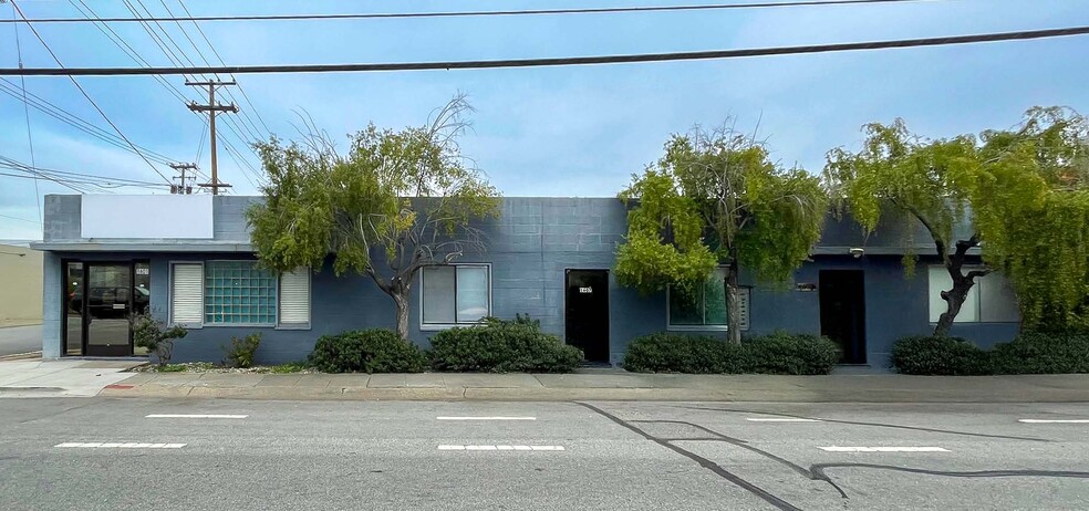 Primary Photo Of 1601-1607 Old County Rd, San Carlos Showroom For Lease