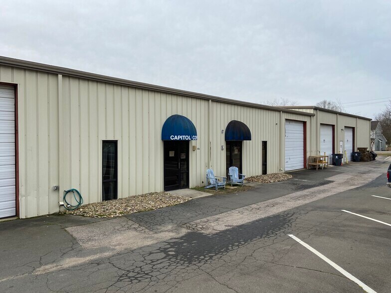 More Photos Of 1000 Investment Blvd, Apex Flex For Lease