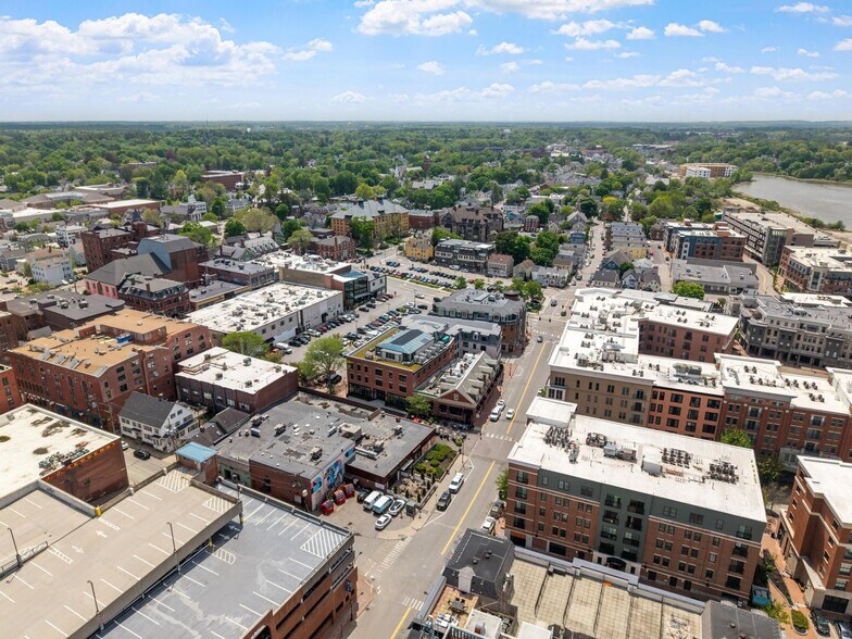 More Photos Of 172 Hanover St, Portsmouth Restaurant For Sale