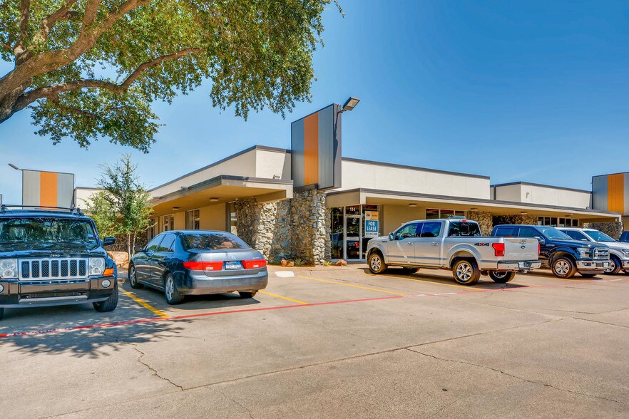 1625 W Mockingbird Ln, Dallas, TX 75235 Retail For Lease