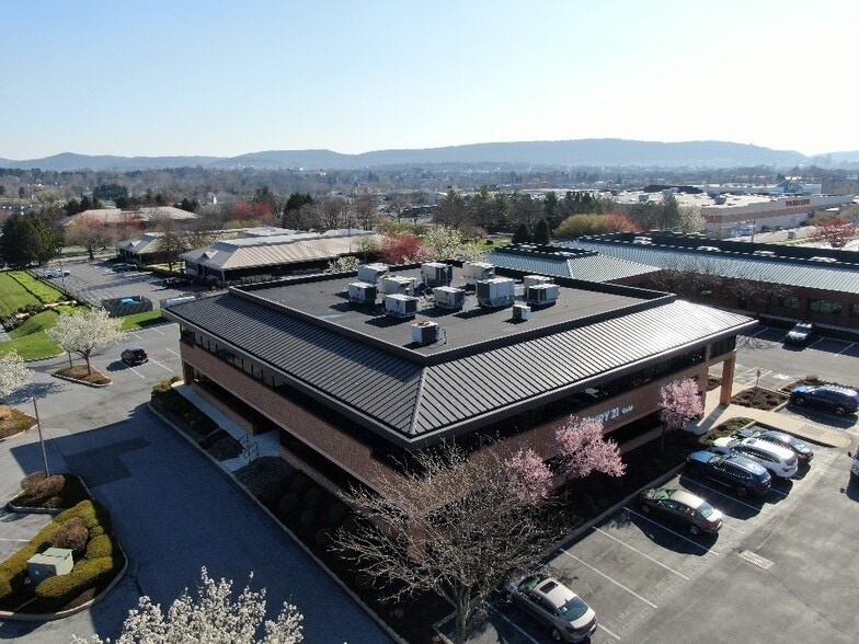 More Photos Of 925 Berkshire Blvd, Wyomissing Office For Lease
