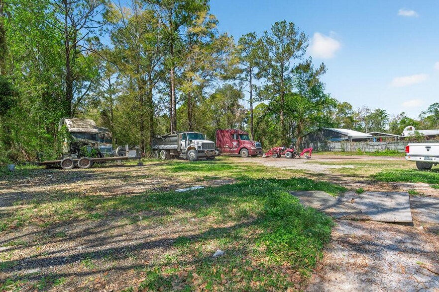 More Photos Of 10676 New Kings Rd, Jacksonville Office For Lease