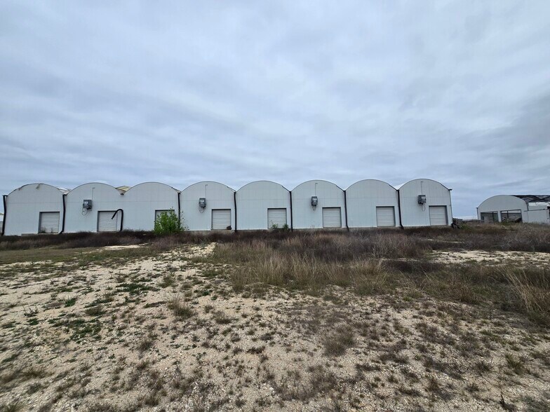 More Photos Of 8637 W US Highway 90, Schulenburg Land For Sale