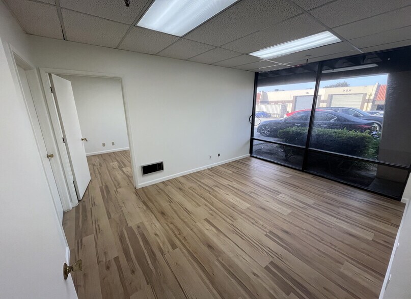 More Photos Of 390 Swift Ave, South San Francisco Warehouse For Lease