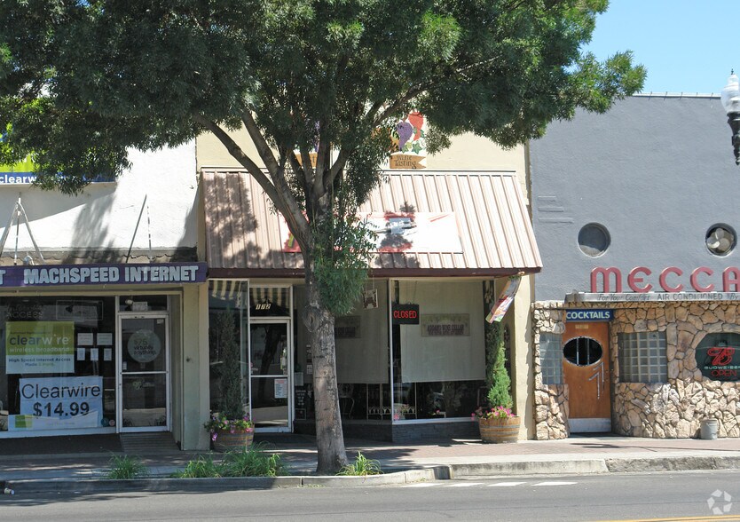 More Photos Of 172 N Main St, Porterville Freestanding For Lease