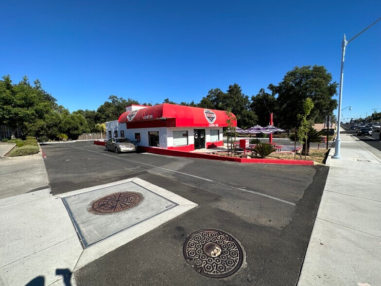 More Photos Of 5312 Hazel Ave, Fair Oaks Restaurant For Sale