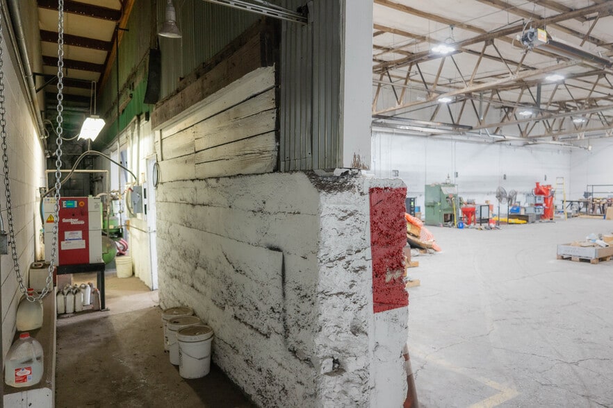 More Photos Of 2424 Columbus Rd, Springfield Warehouse For Sale