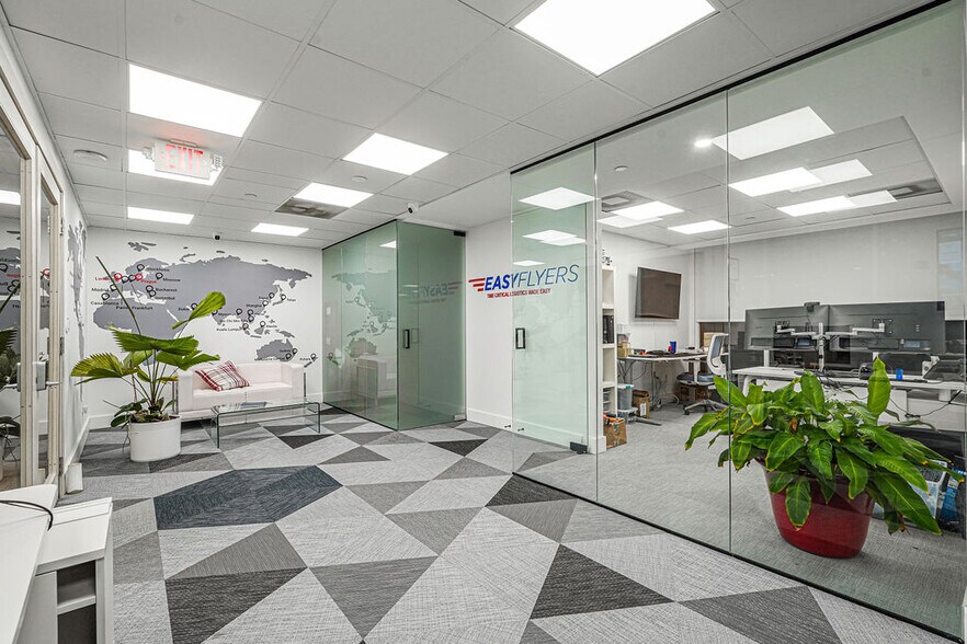 More Photos Of 1110 Brickell Ave, Miami Office For Sale