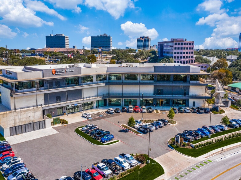 More Photos Of 8435 Wurzbach Rd, San Antonio Medical For Lease