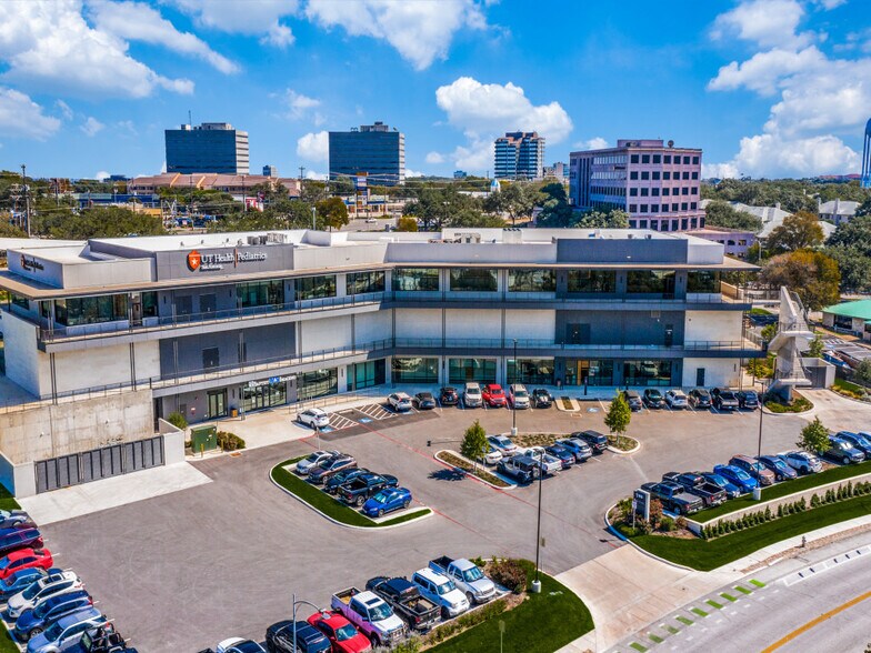 More Photos Of 8435 Wurzbach Rd, San Antonio Medical For Lease