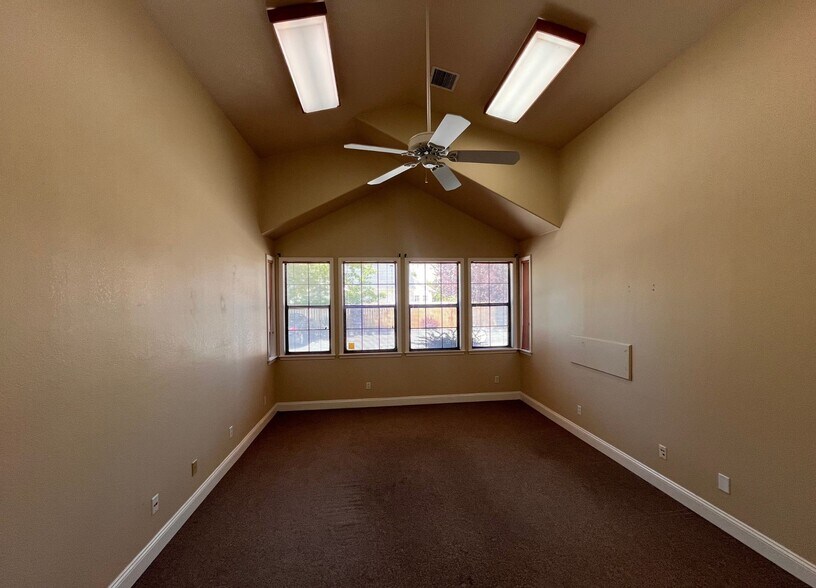 More Photos Of 3032 Silver Sage Dr, Carson City Medical For Lease