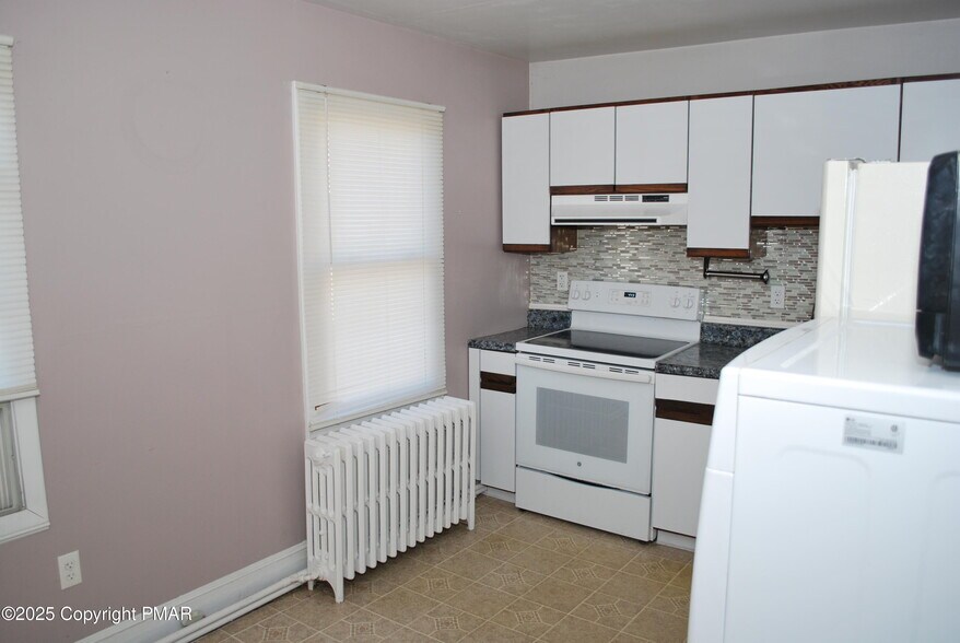 More Photos Of 630 N Courtland St, East Stroudsburg Multifamily For Sale