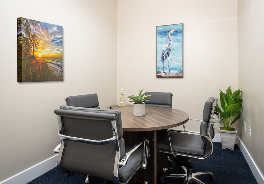 More Photos Of 770 SE Indian St, Stuart Office For Lease
