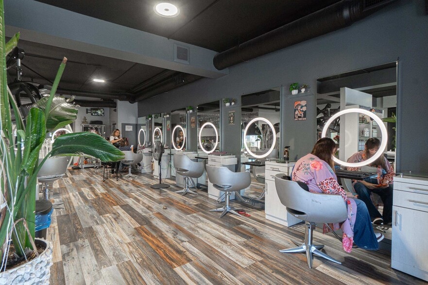 More Photos Of 1090 Redondo Ave, Long Beach Storefront Retail Residential For Sale