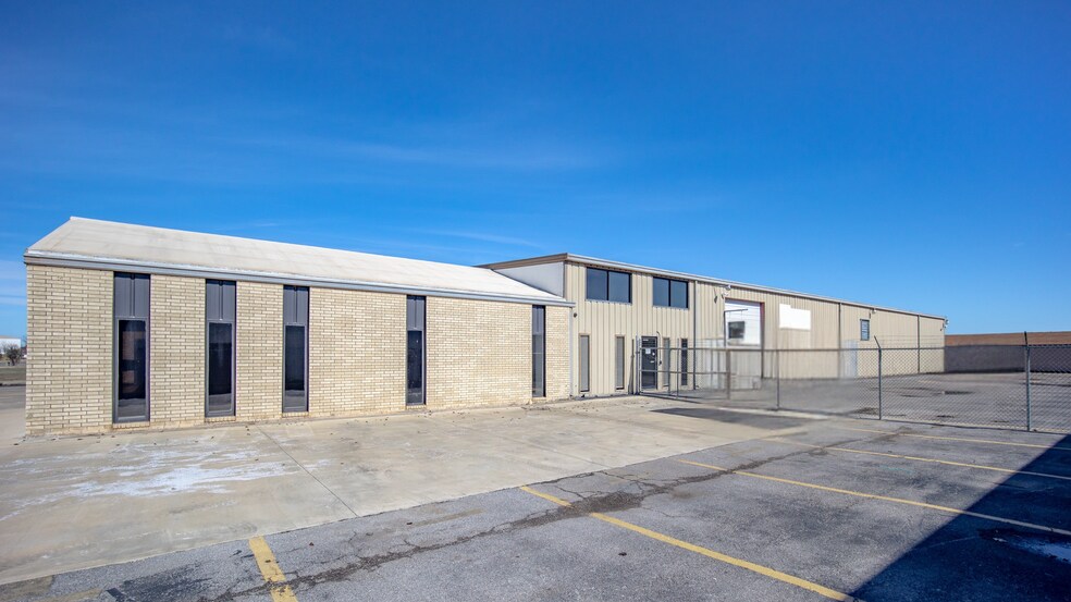 More Photos Of 2805 Broce Dr, Norman Warehouse For Sale
