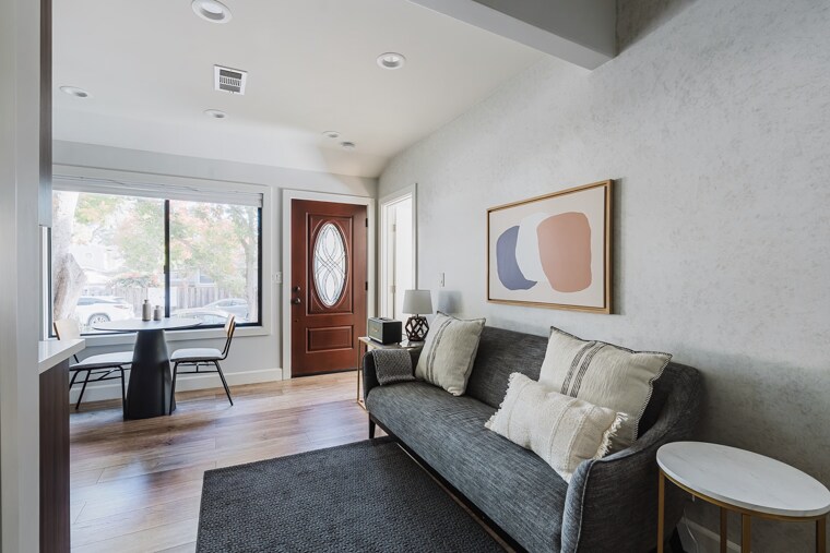 More Photos Of 251 Middlefield Rd, Palo Alto Apartments For Sale