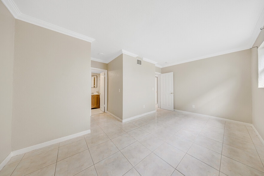 More Photos Of 1800 NE 170th St, Miami Apartments For Sale