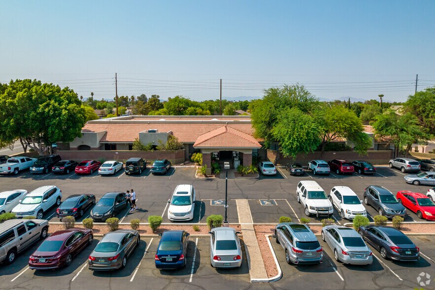 More Photos Of 5700 W Olive Ave, Glendale Medical For Lease