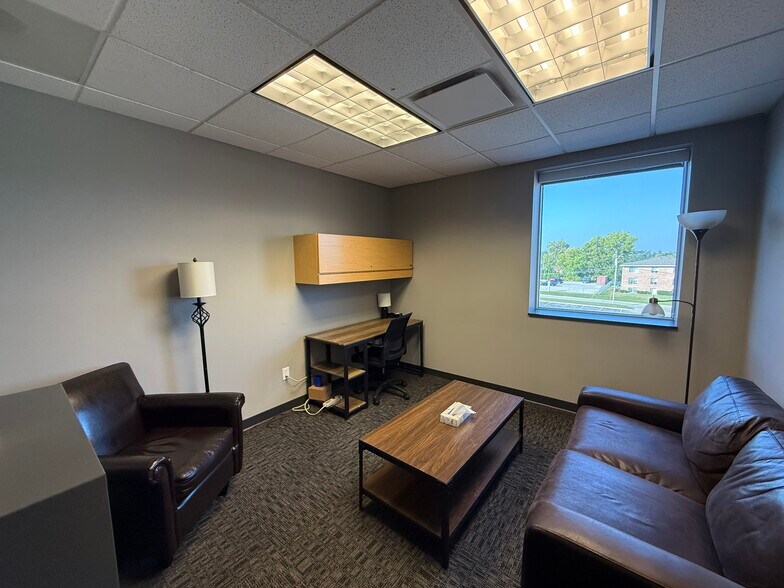 More Photos Of 2720 1st Ave NE, Cedar Rapids Office For Lease