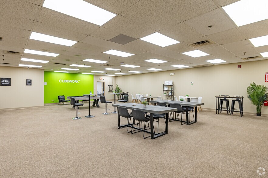 More Photos Of 101 Cottontail Ln, Somerset Warehouse For Lease