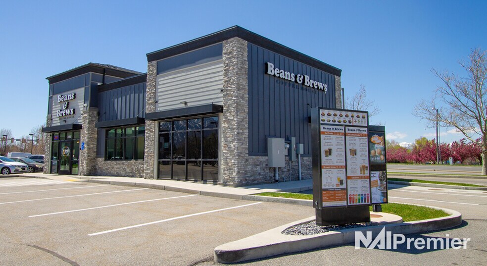 More Photos Of 7455 Union Park Ave, Sandy Restaurant For Sale