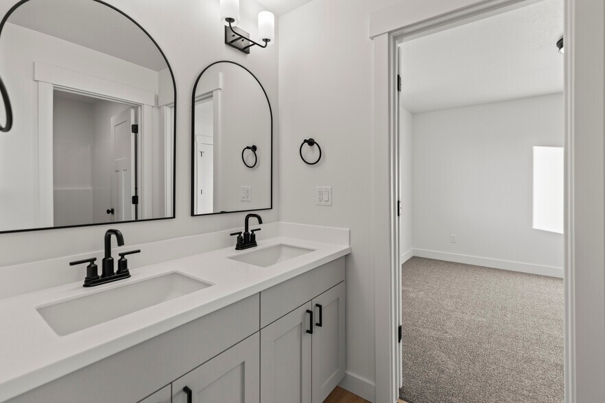 More Photos Of 39 N 200 E, Richfield Multifamily For Sale