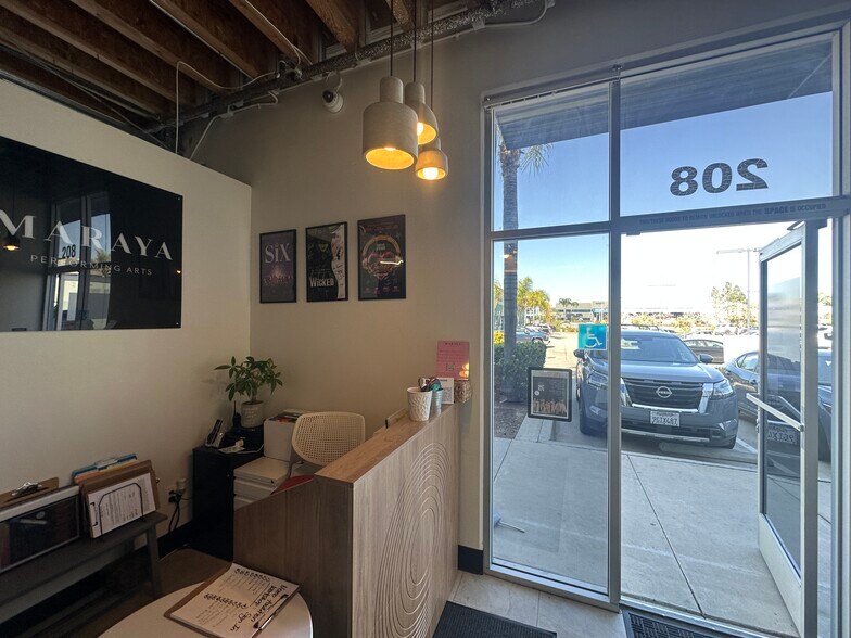 More Photos Of 861 Harold Pl, Chula Vista Research And Development For Sale