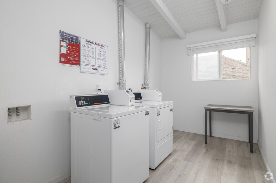 More Photos Of 1864 Cordova St, Los Angeles Apartments For Sale