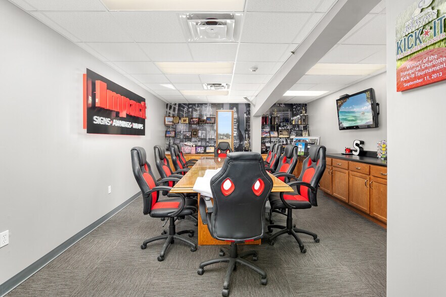 More Photos Of 22705 Highway 65, Sedalia Warehouse For Sale