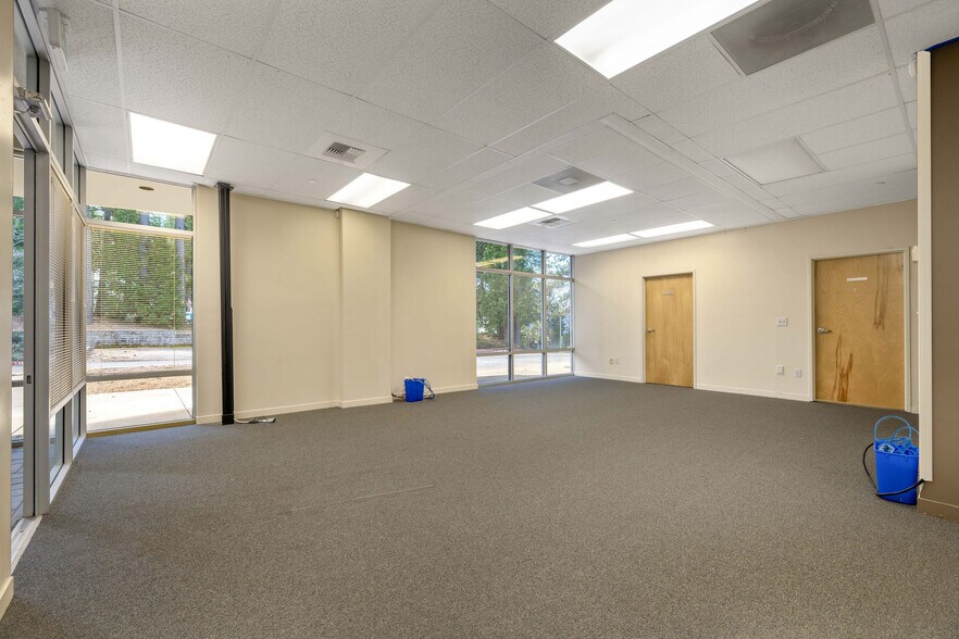 More Photos Of 345 Crown Point Cir, Grass Valley Flex For Lease