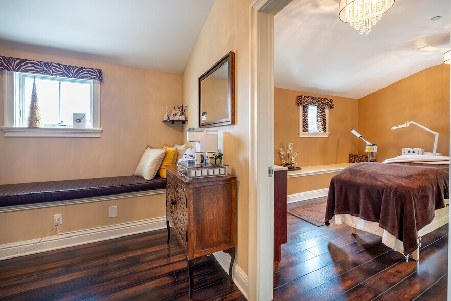 More Photos Of 27 Catoonah St, Ridgefield General Retail For Sale